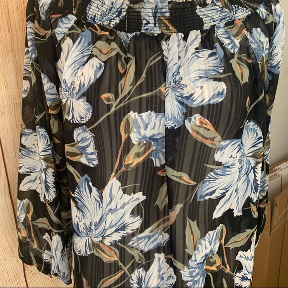 I Jeans By Buffalo Sheer Small Floral Black Casual Business Blouse - Picture 5 of 6